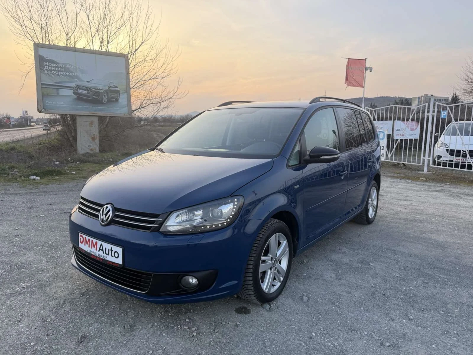 VW Touran 2.0-140 КС НАВИ, ПАНОРАМА, АВТОМАТИК. ЕВРО5В