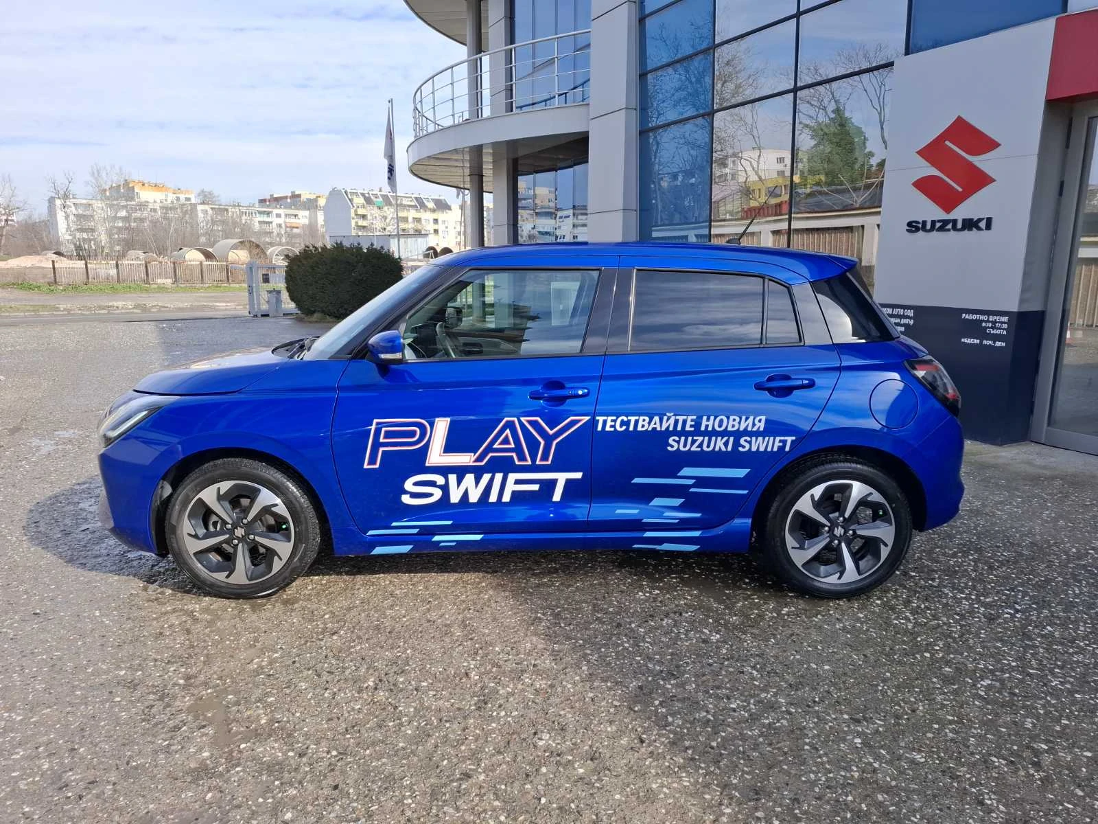 Suzuki Swift GLX Hybrid 5МТ - изображение 2