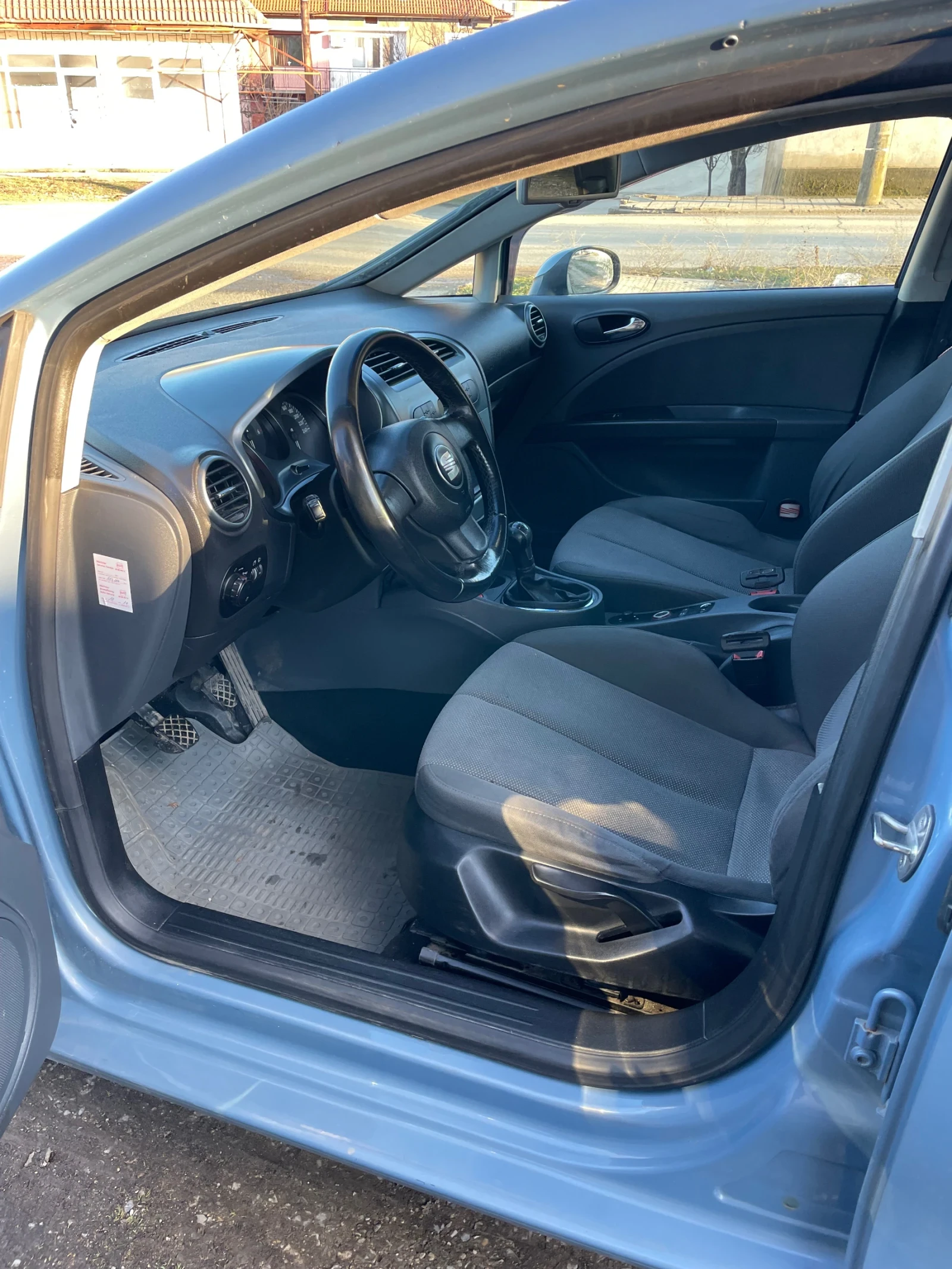 Seat Leon 2.0D 140 k.c , снимка 11 - Автомобили и джипове - 53526687