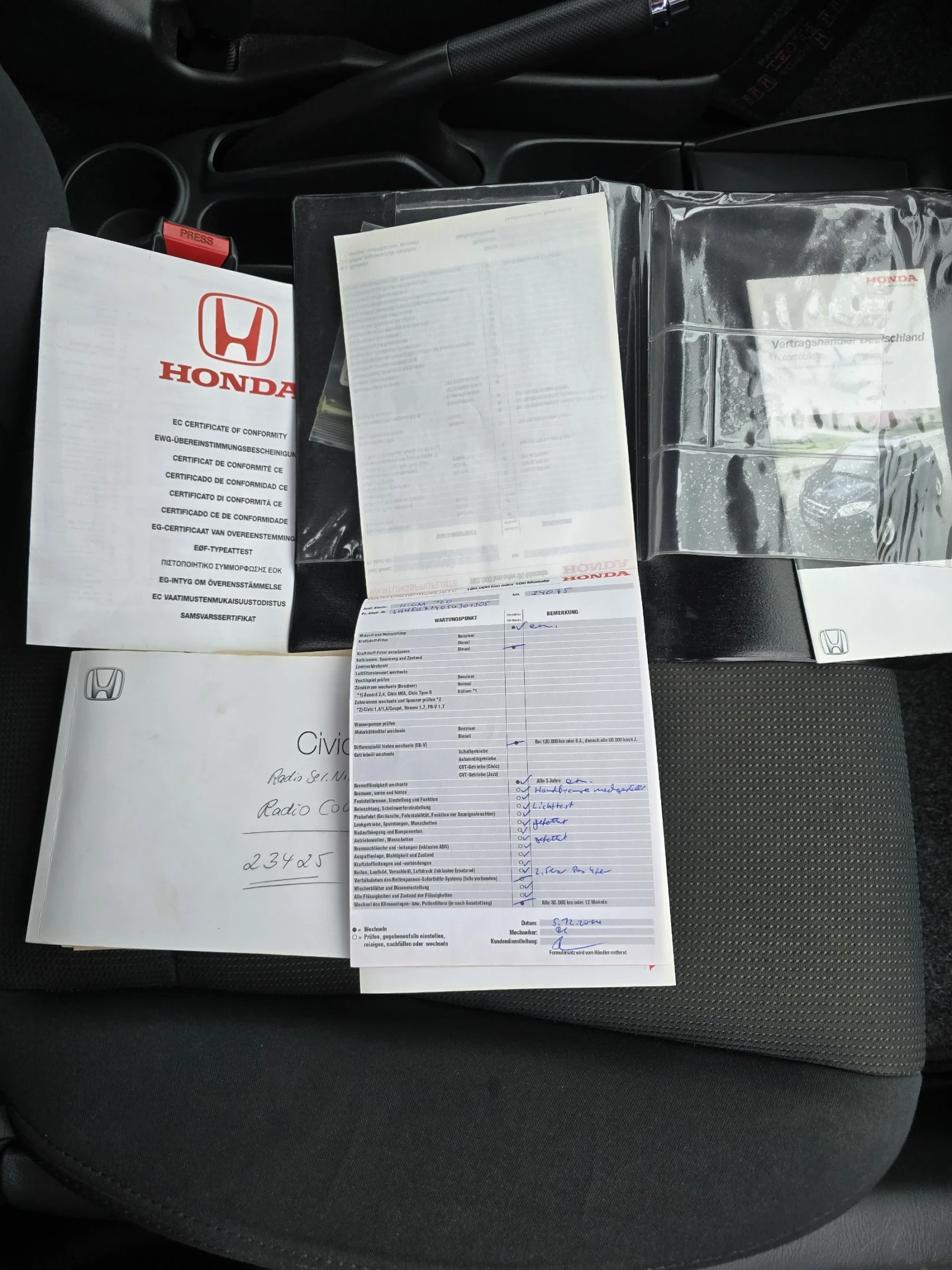 Honda Civic 1.4 LS TUV , снимка 9 - Автомобили и джипове - 53741941