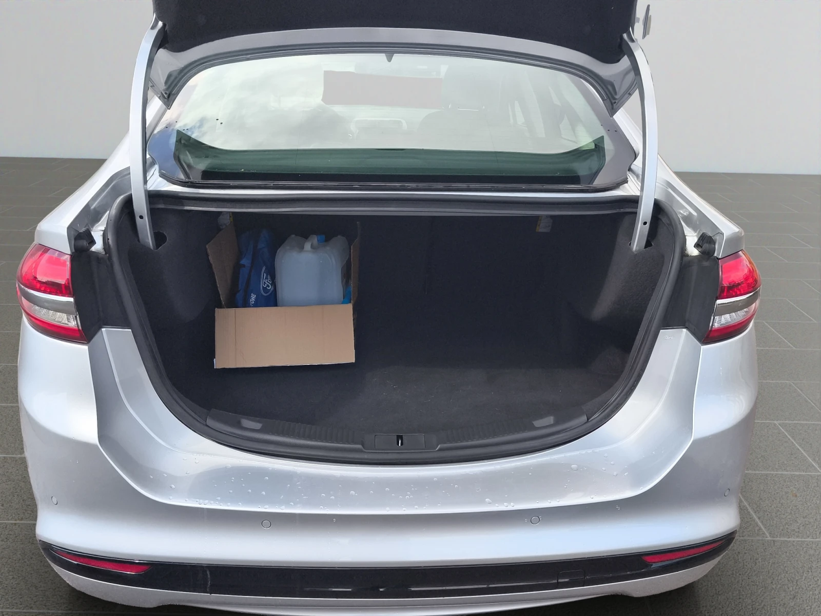 Ford Mondeo 2.0 EcoBlue 150hp 6МТ, снимка 14 - Автомобили и джипове - 54258350