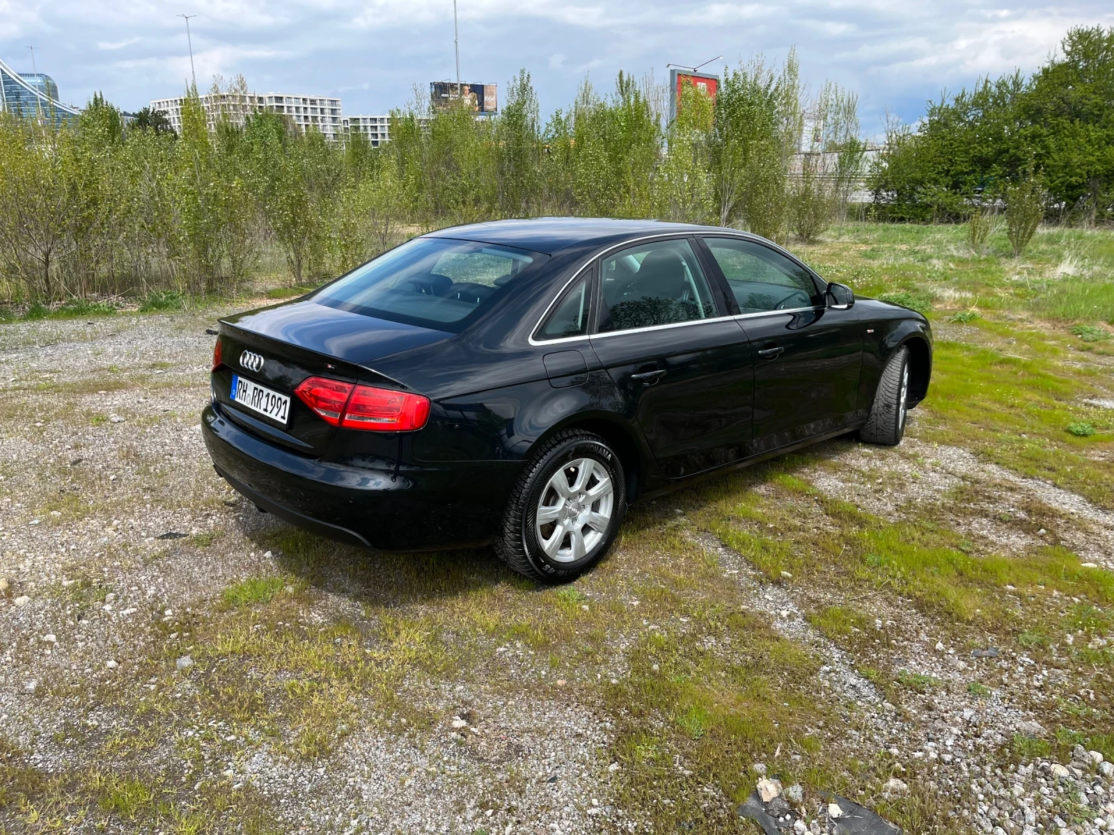Audi A4 2.0 TDI SPORT, снимка 2 - Автомобили и джипове - 54258357