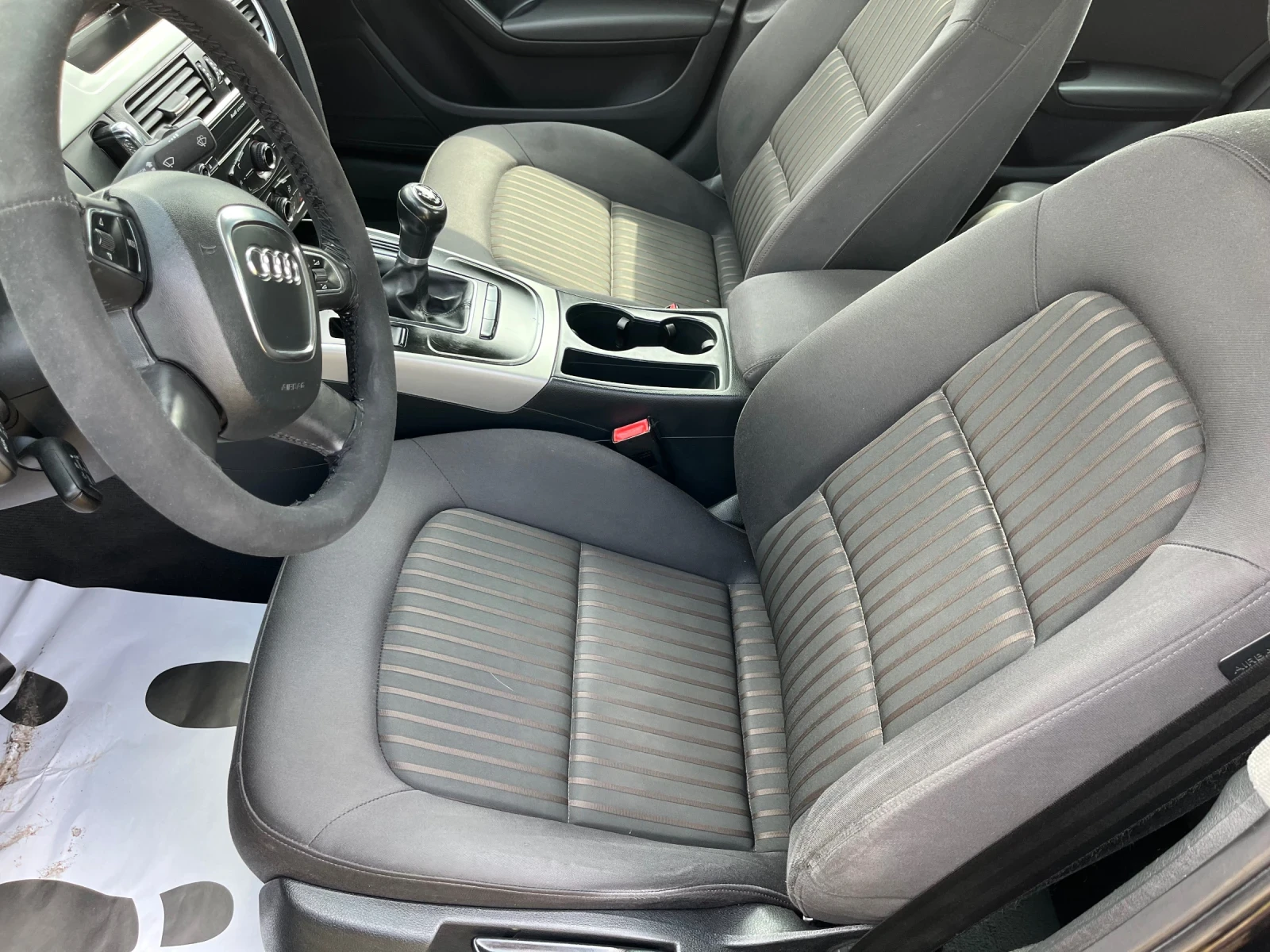 Audi A4 2.0 TDI SPORT, снимка 8 - Автомобили и джипове - 54258357