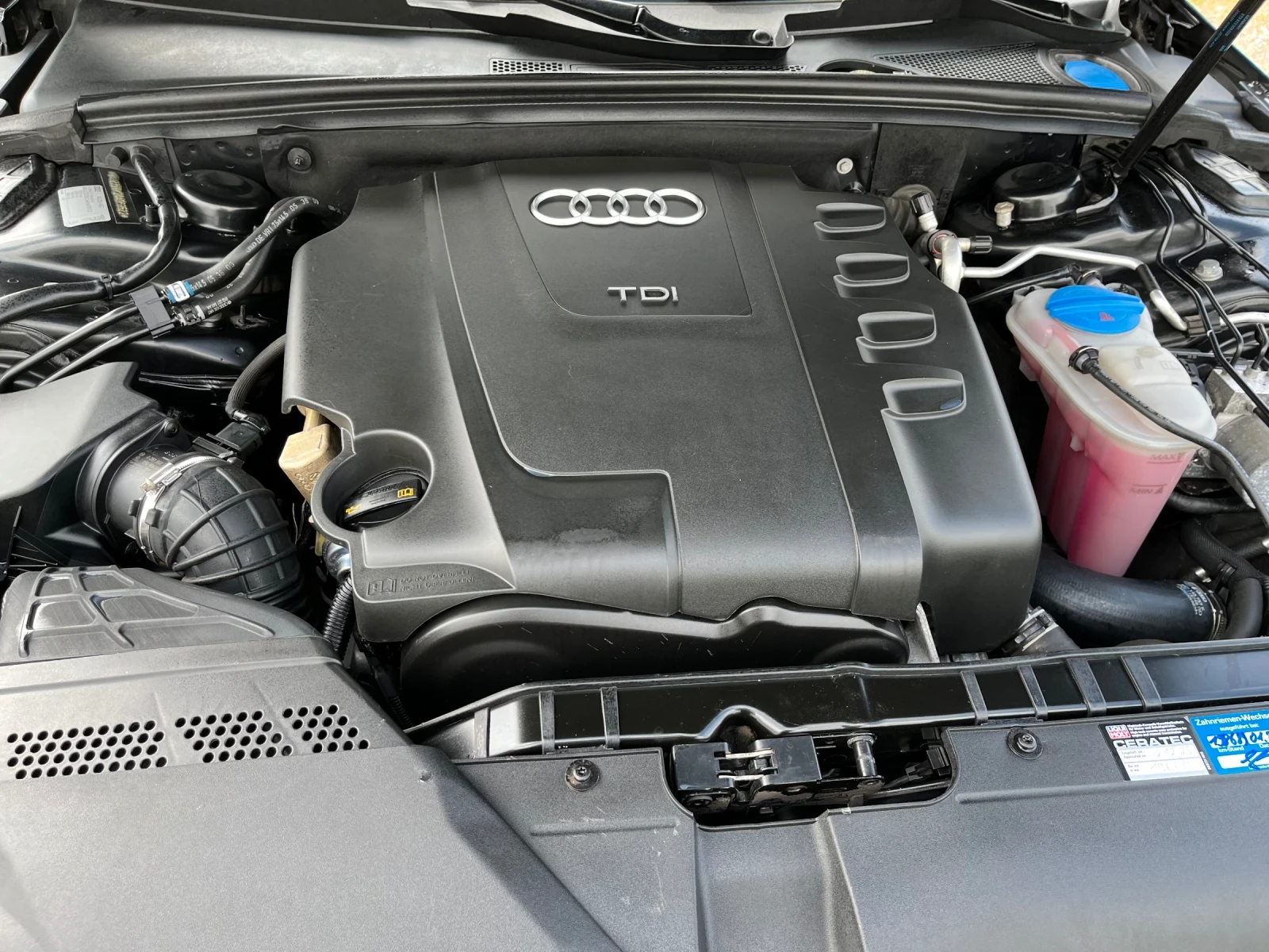 Audi A4 2.0 TDI SPORT, снимка 13 - Автомобили и джипове - 54258357