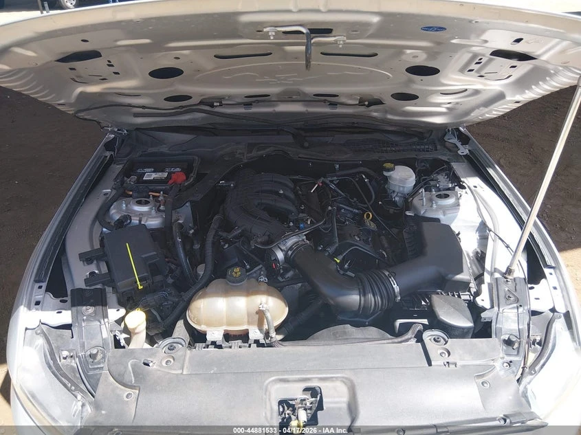 Ford Mustang 3.7l V6, снимка 9 - Автомобили и джипове - 54389612