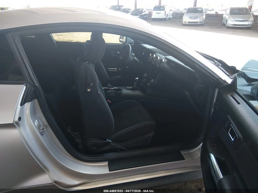 Ford Mustang 3.7l V6, снимка 4 - Автомобили и джипове - 54389612