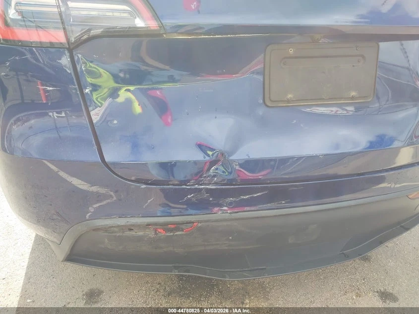 Tesla Model Y Standard Range Rear-Wheel Drive, снимка 6 - Автомобили и джипове - 54435714