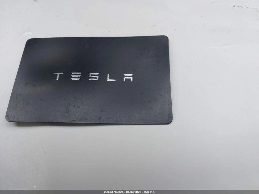 Tesla Model Y Standard Range Rear-Wheel Drive, снимка 11 - Автомобили и джипове - 54435714