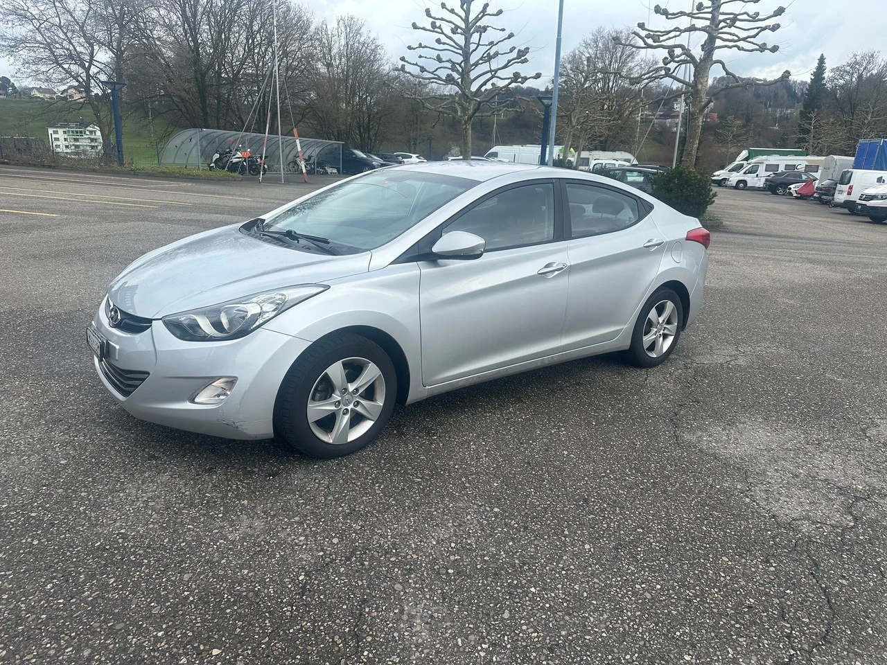 Hyundai Elantra 1.6i 16V Swiss, снимка 3 - Автомобили и джипове - 54444250