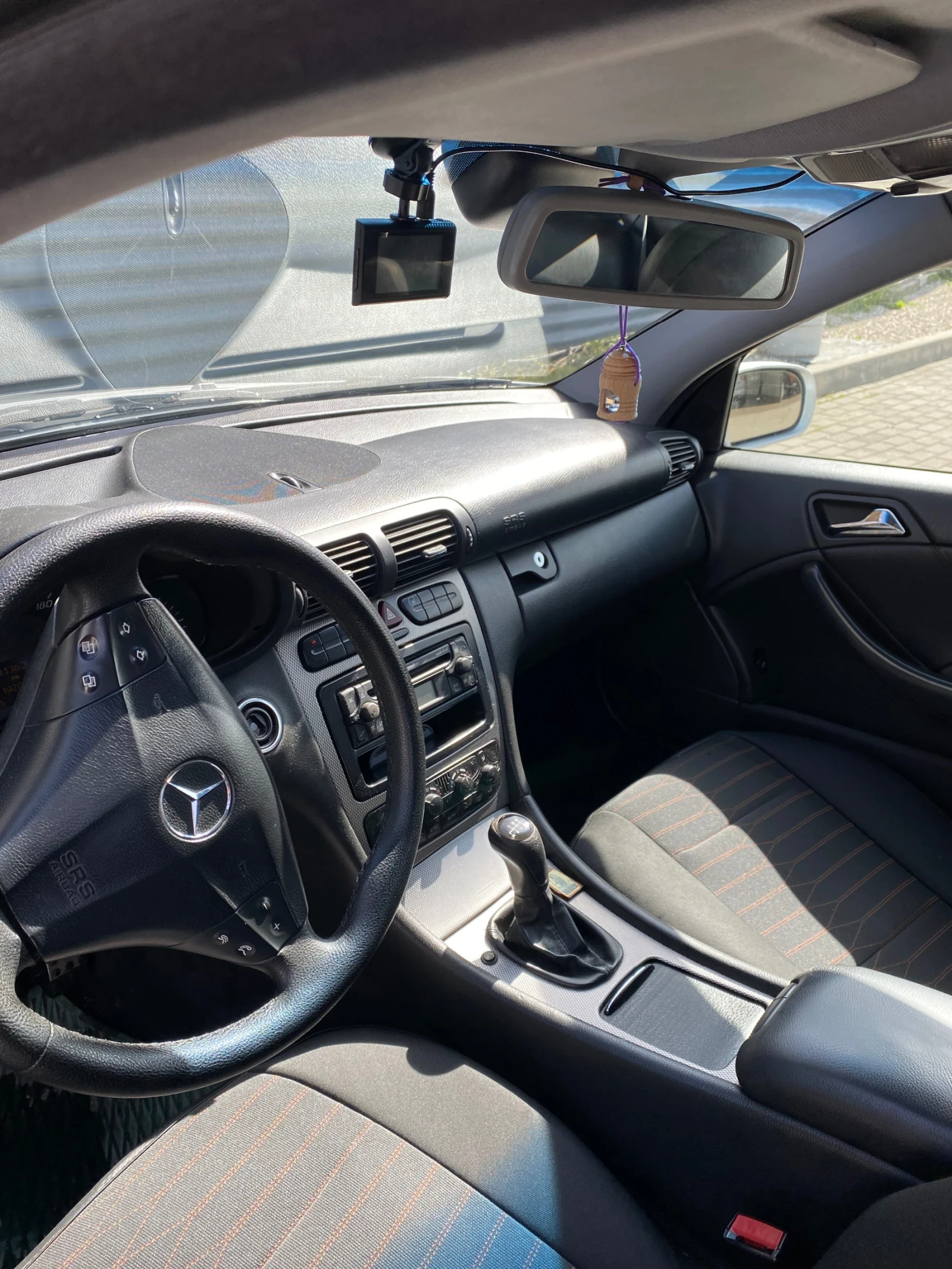 Mercedes-Benz C 220 220 CDI ръчка 6 скорости, снимка 4 - Автомобили и джипове - 54605357