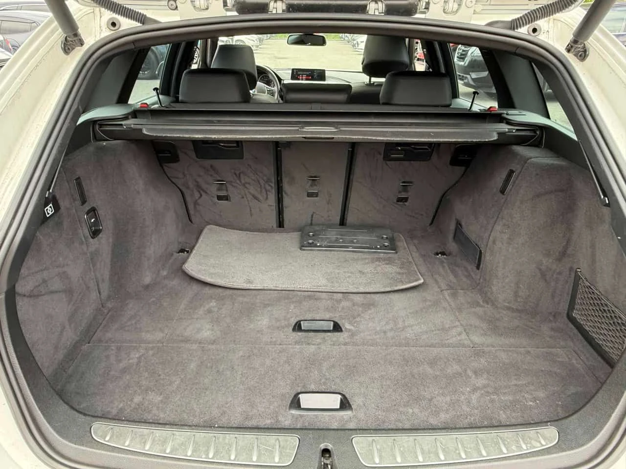 BMW 330 * 330i xDrive * АВТОКРЕДИТ БЕЗ ПЪРВОНАЧАЛНА ВНОСКА, снимка 15 - Автомобили и джипове - 54733067