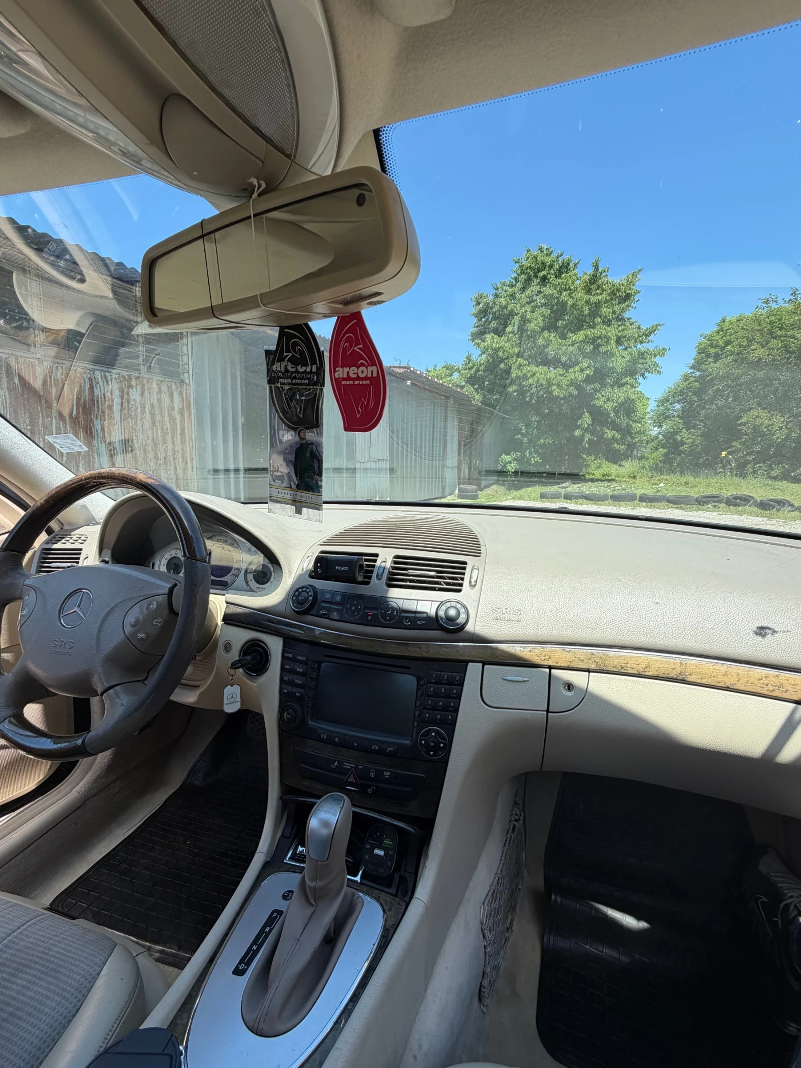 Mercedes-Benz E 320, снимка 8 - Автомобили и джипове - 54839061