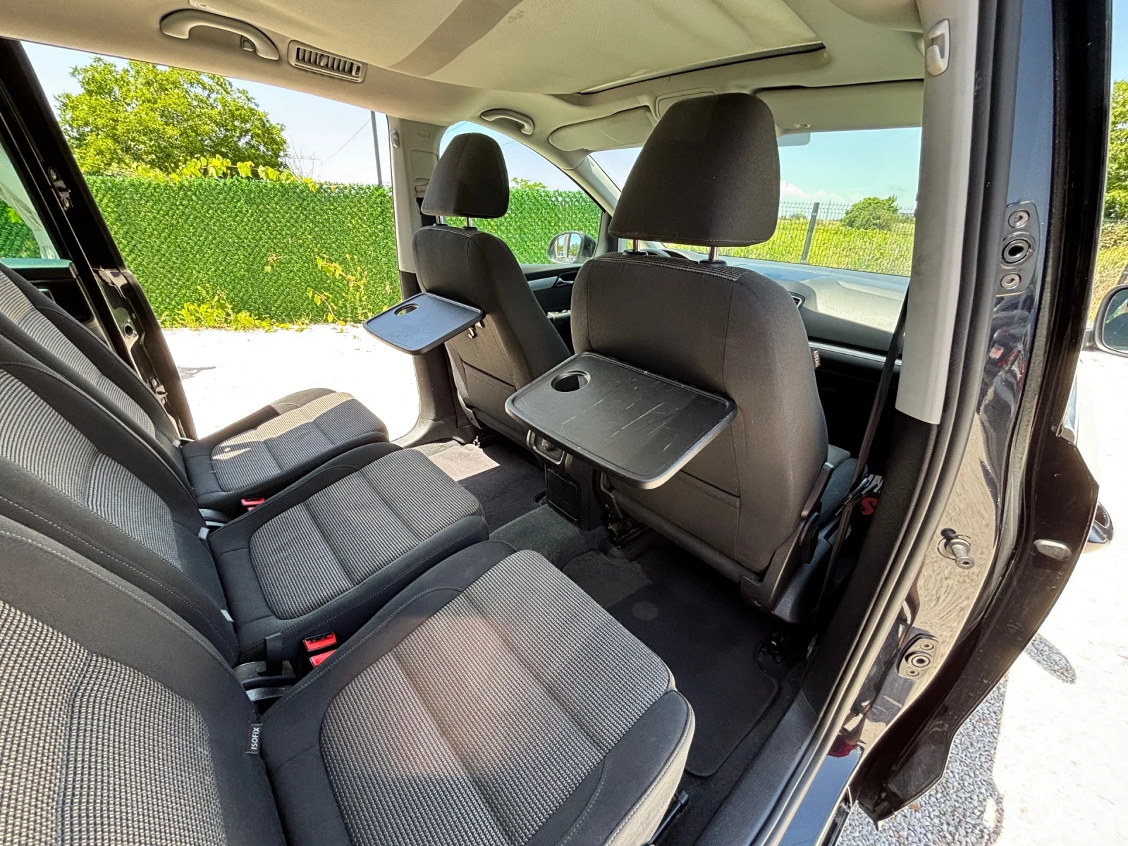 VW Sharan 2.0TDI/PANO/NAVI/BLUEMOTION/TOP, снимка 14 - Автомобили и джипове - 55102366