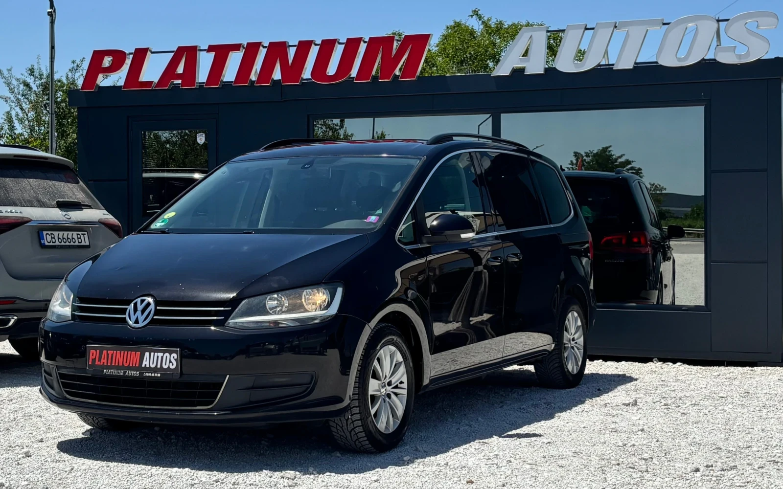 VW Sharan 2.0TDI/PANO/NAVI/BLUEMOTION/TOP, снимка 3 - Автомобили и джипове - 55102366