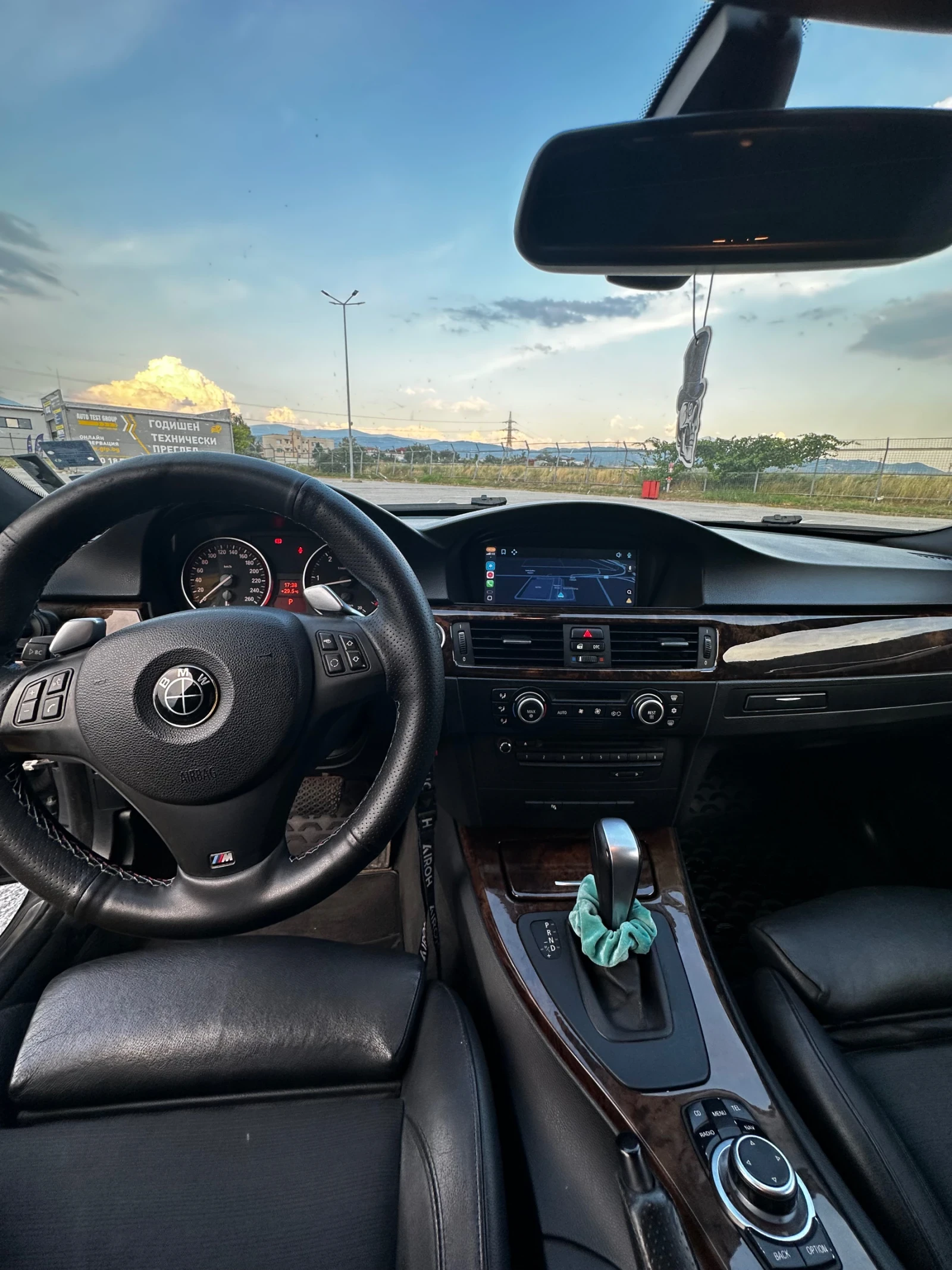 BMW 330, снимка 11 - Автомобили и джипове - 55355301