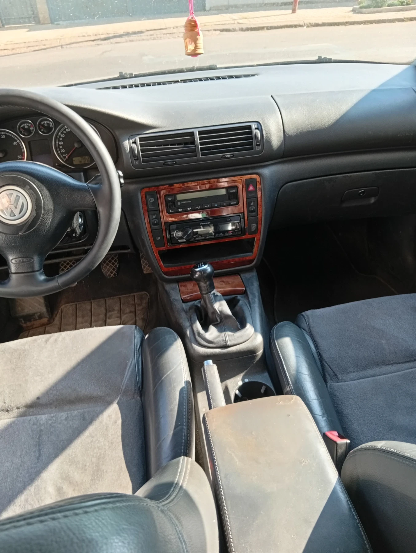 VW Passat, снимка 7 - Автомобили и джипове - 55911318