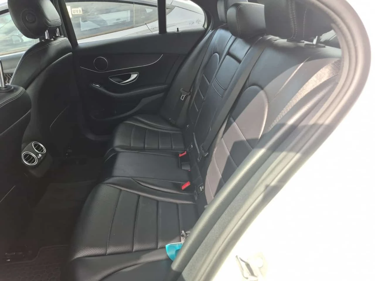 Mercedes-Benz C 300 * AMG Line * CARFAX * , снимка 9 - Автомобили и джипове - 56231859