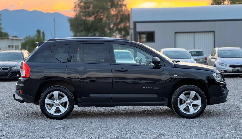 Jeep Compass 2.2D 136к.с * 4х4* * Климатик* * Face-Lift* , снимка 8 - Автомобили и джипове - 47430983