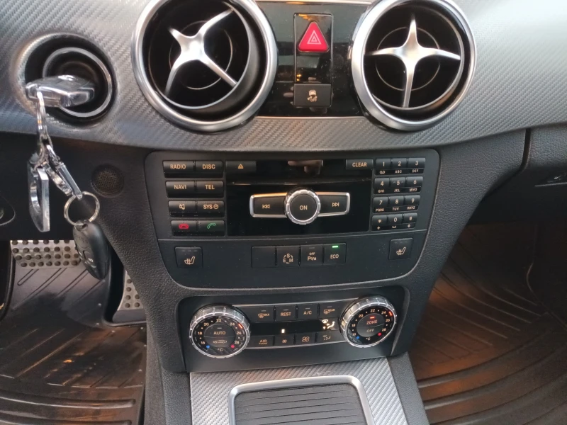 Mercedes-Benz GLK, снимка 12 - Автомобили и джипове - 49210985