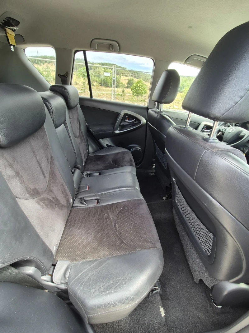 Toyota Rav4 2.2, снимка 14 - Автомобили и джипове - 50652202