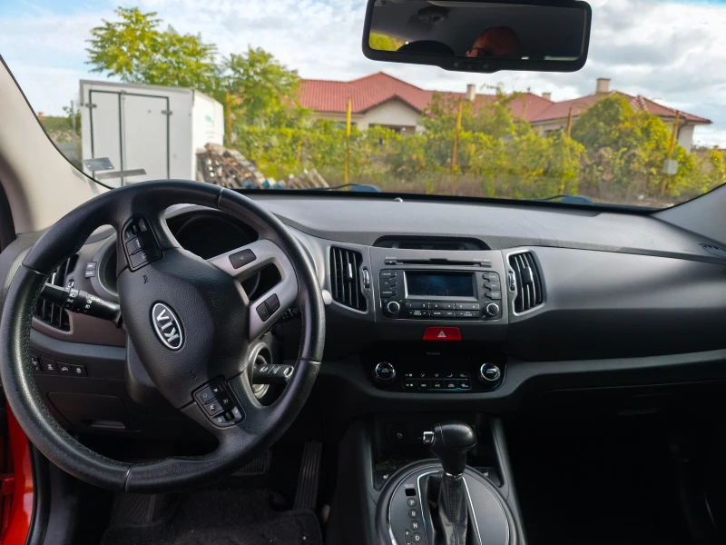 Kia Sportage 2.0, снимка 6 - Автомобили и джипове - 51848994