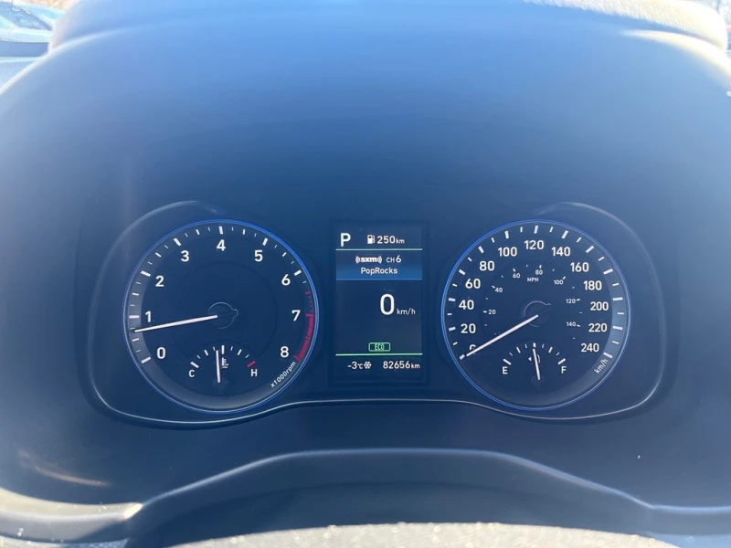 Hyundai Kona LUXURY AWD * * CARFAX * * АВТО КРЕДИТ * * , снимка 9 - Автомобили и джипове - 52674114