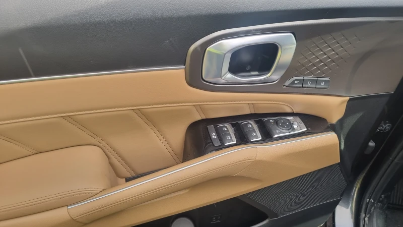 Kia Sorento, снимка 11 - Автомобили и джипове - 53096288