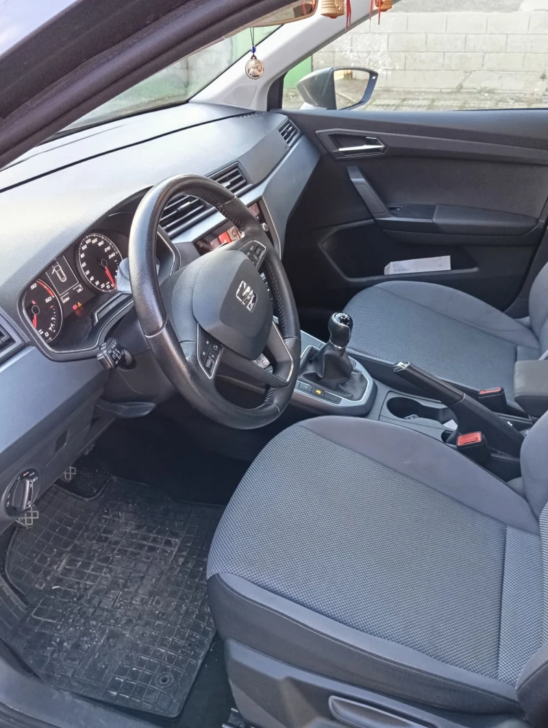 Seat Arona 1.6 tdi, снимка 5 - Автомобили и джипове - 53132446