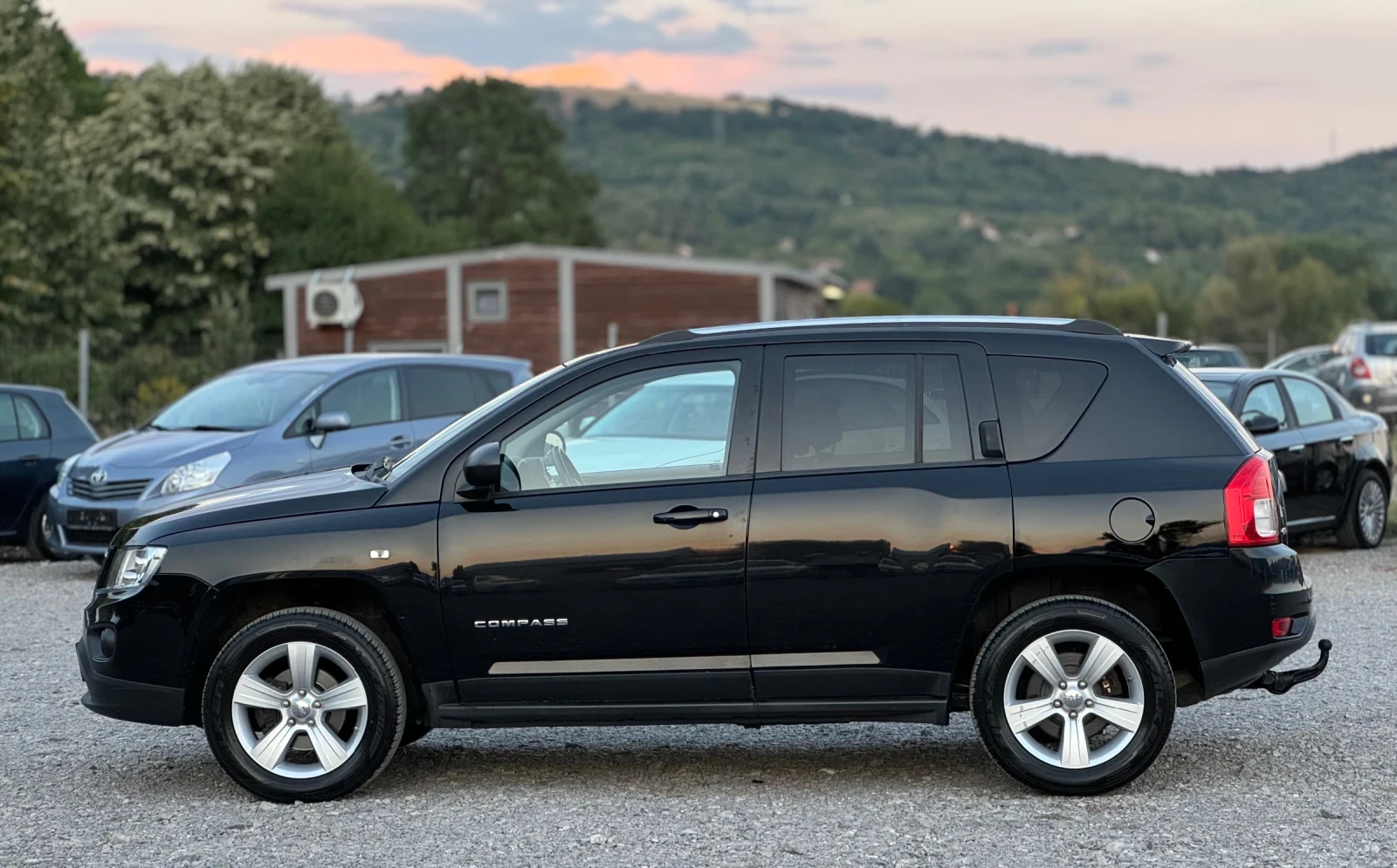 Jeep Compass 2.2D 136к.с * 4х4* * Климатик* * Face-Lift*  - изображение 7