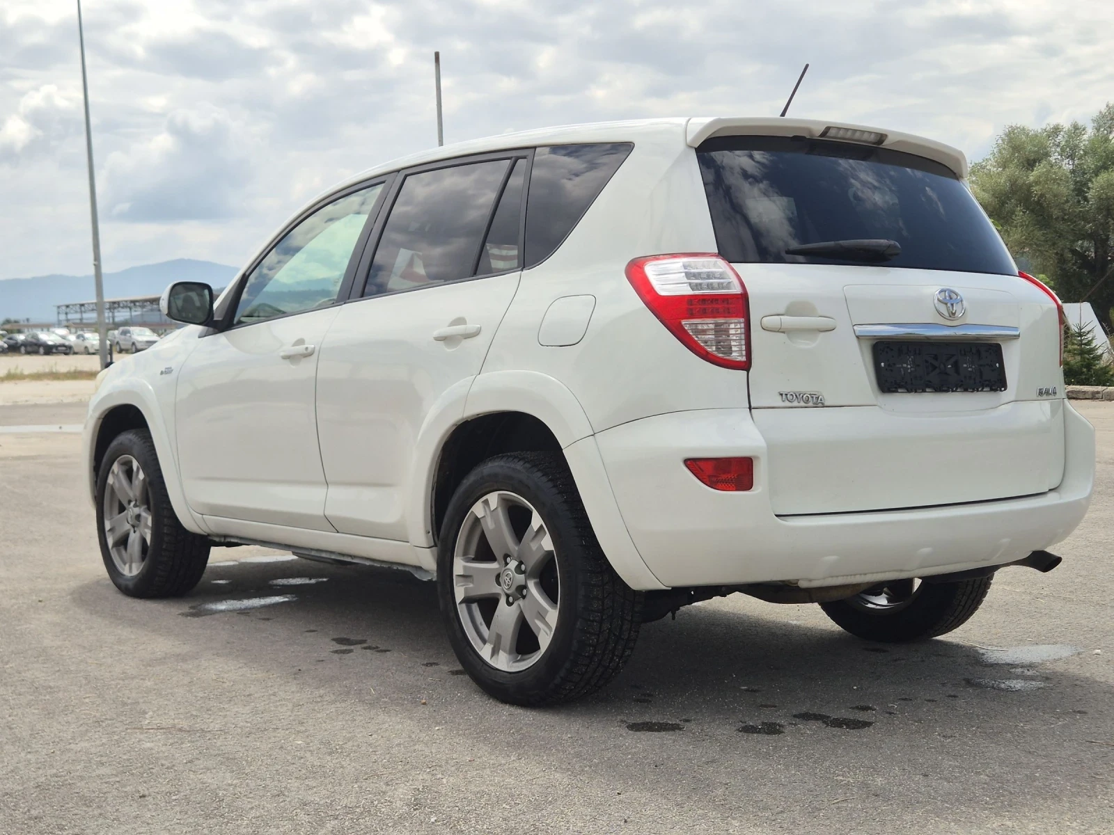 Toyota Rav4 2.2 - изображение 4