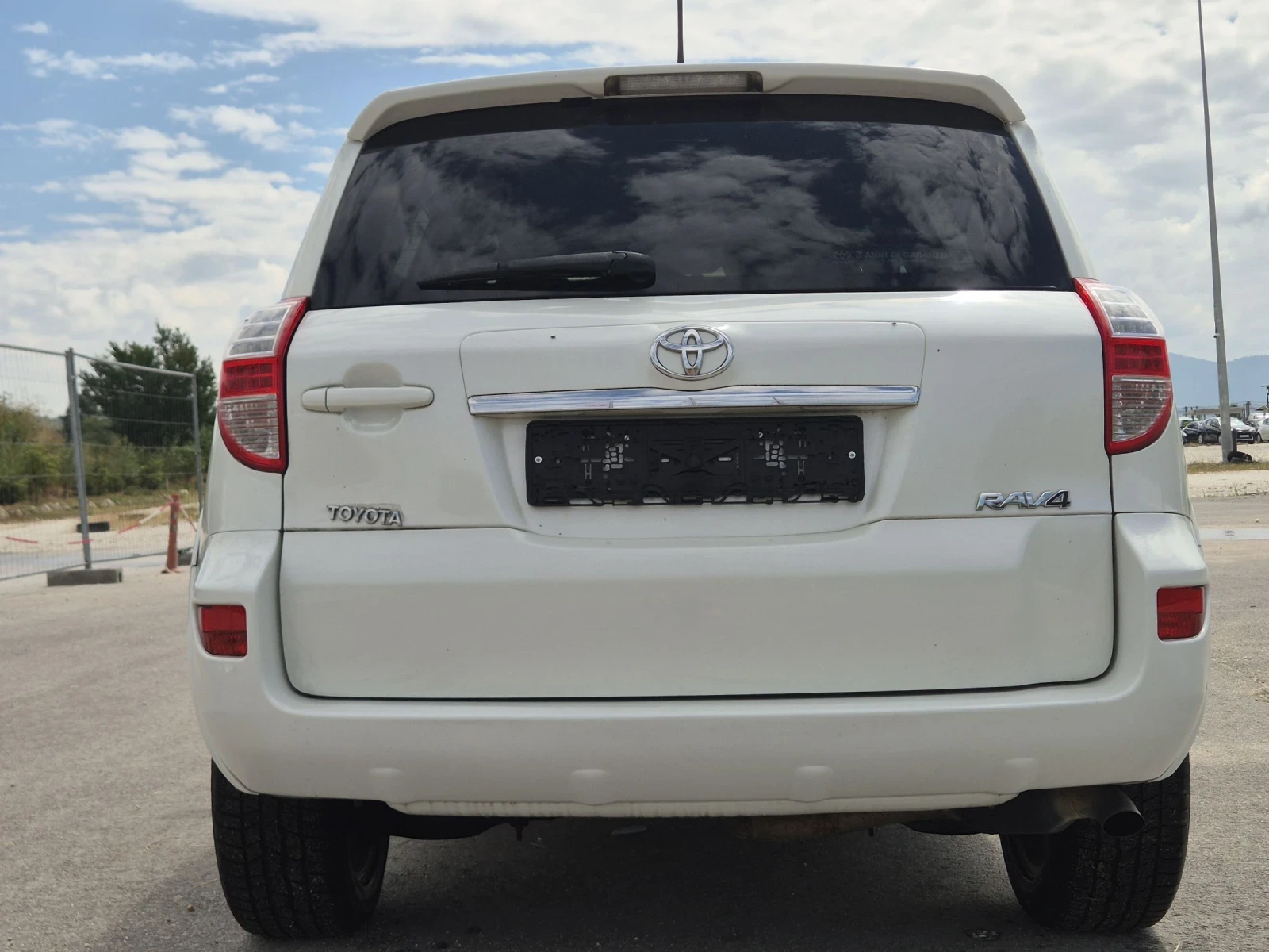 Toyota Rav4 2.2 - изображение 5