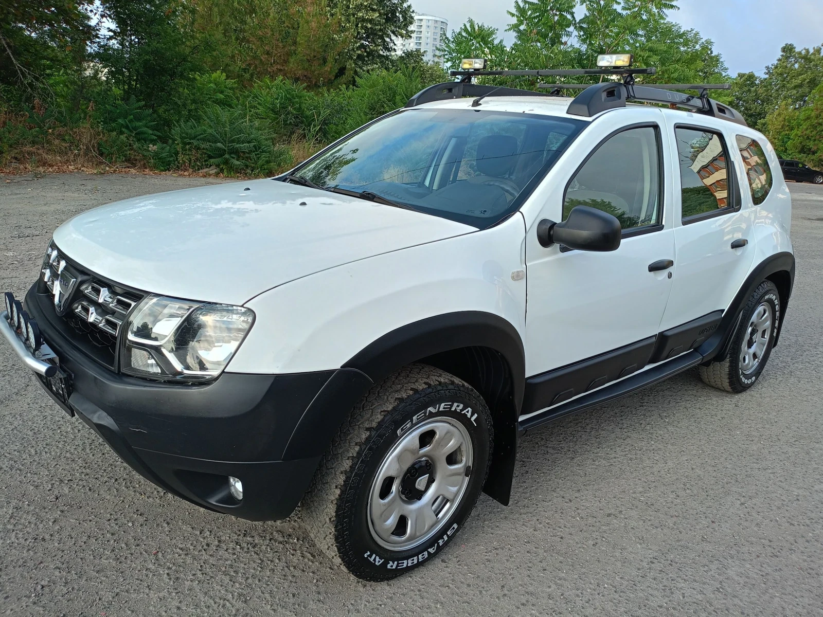 Dacia Duster 1.5 dci 110 h/p 4x4 - изображение 2