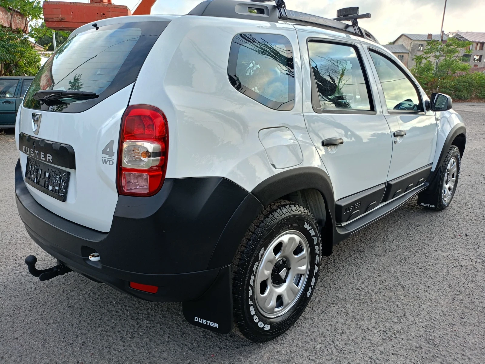 Dacia Duster 1.5 dci 110 h/p 4x4 - изображение 4