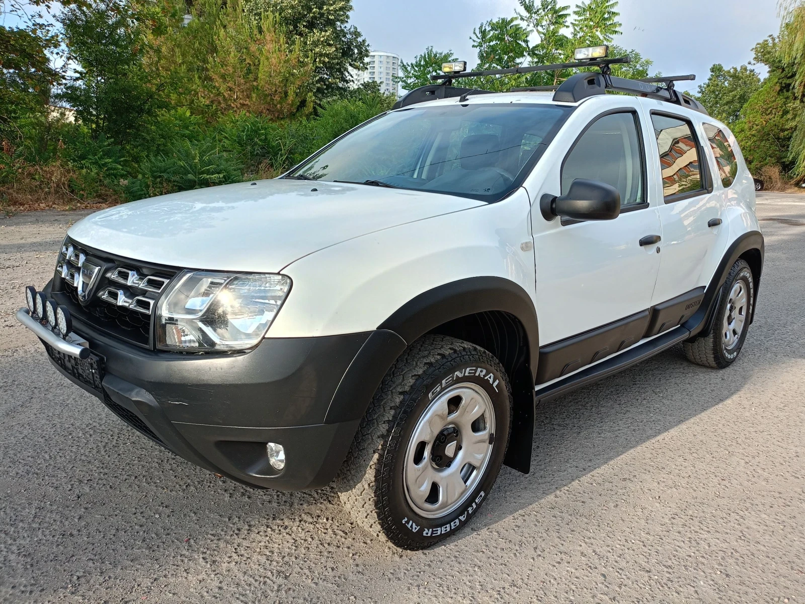 Dacia Duster 1.5 dci 110 h/p 4x4 - изображение 6