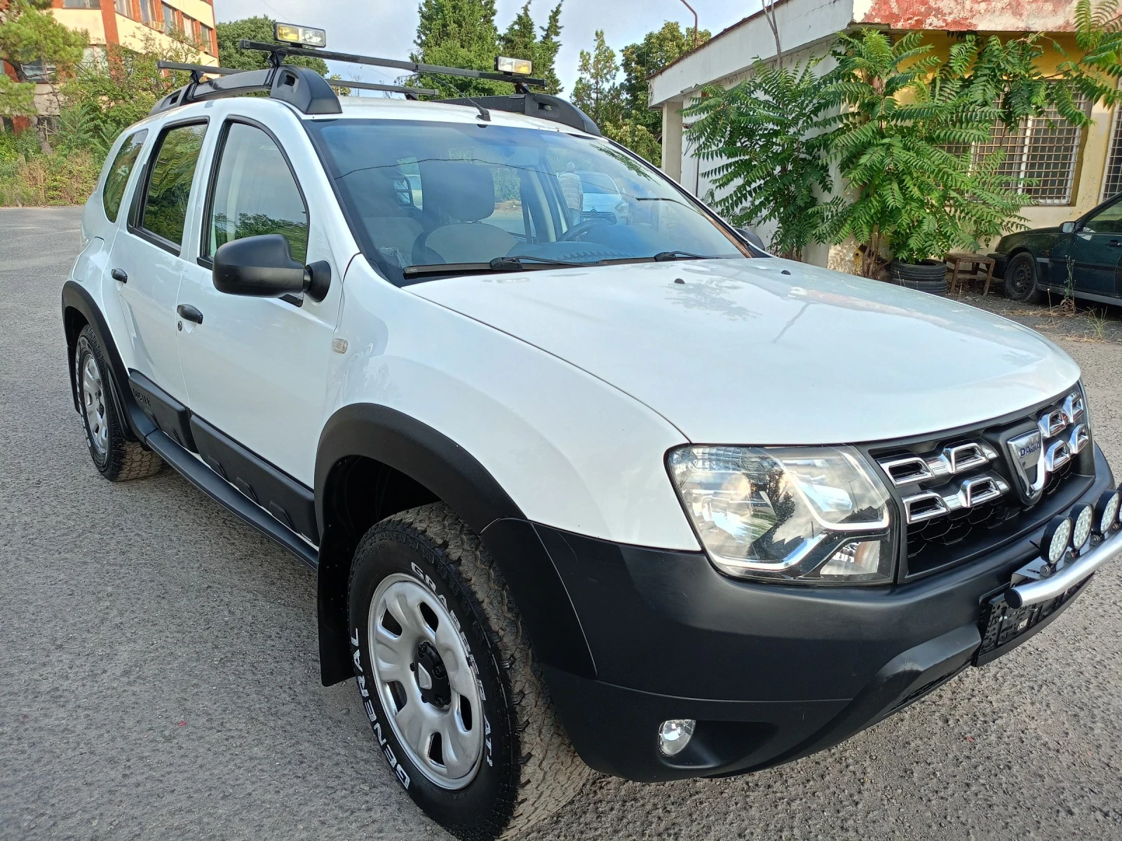 Dacia Duster 1.5 dci 110 h/p 4x4 - изображение 2