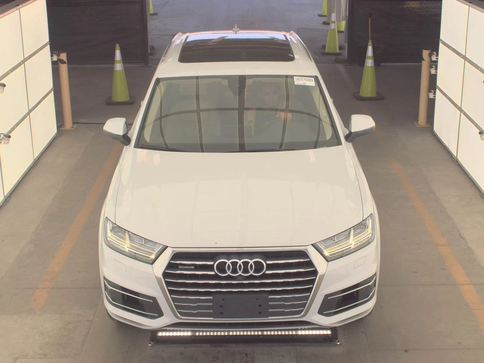 Audi Q7 3.0T* PREMIUM* PLUS* MATRIX* ДИГИТАЛНО* ТАБЛО* 360 - изображение 7