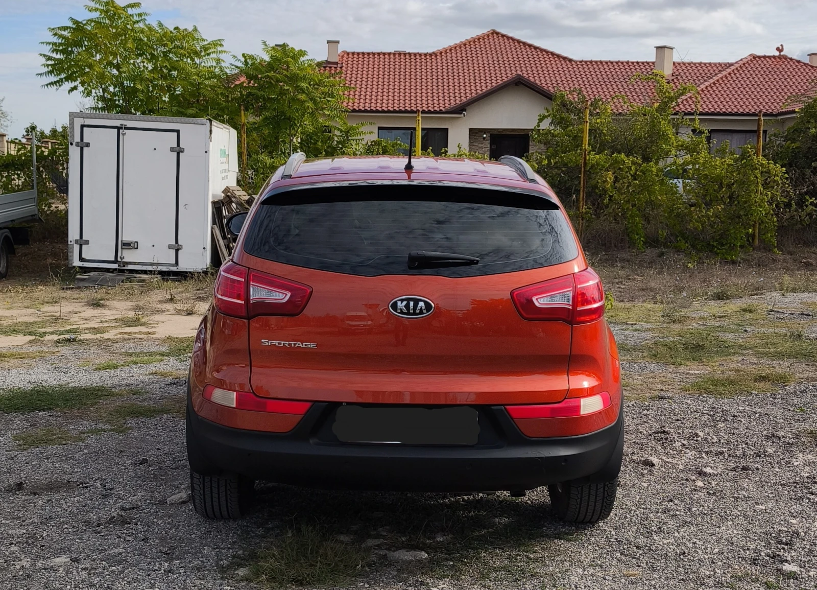 Kia Sportage 2.0 - изображение 4