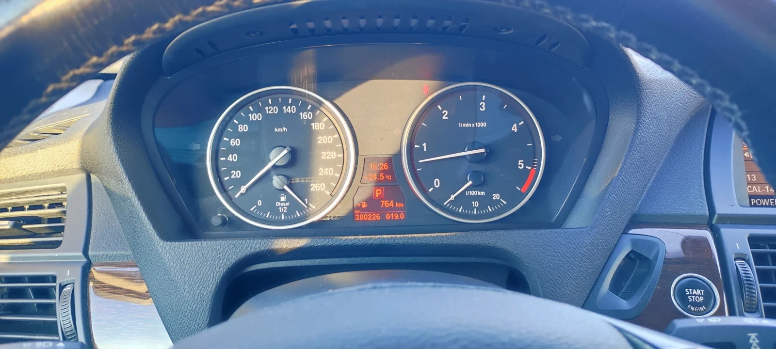 BMW X5 E70 - изображение 9