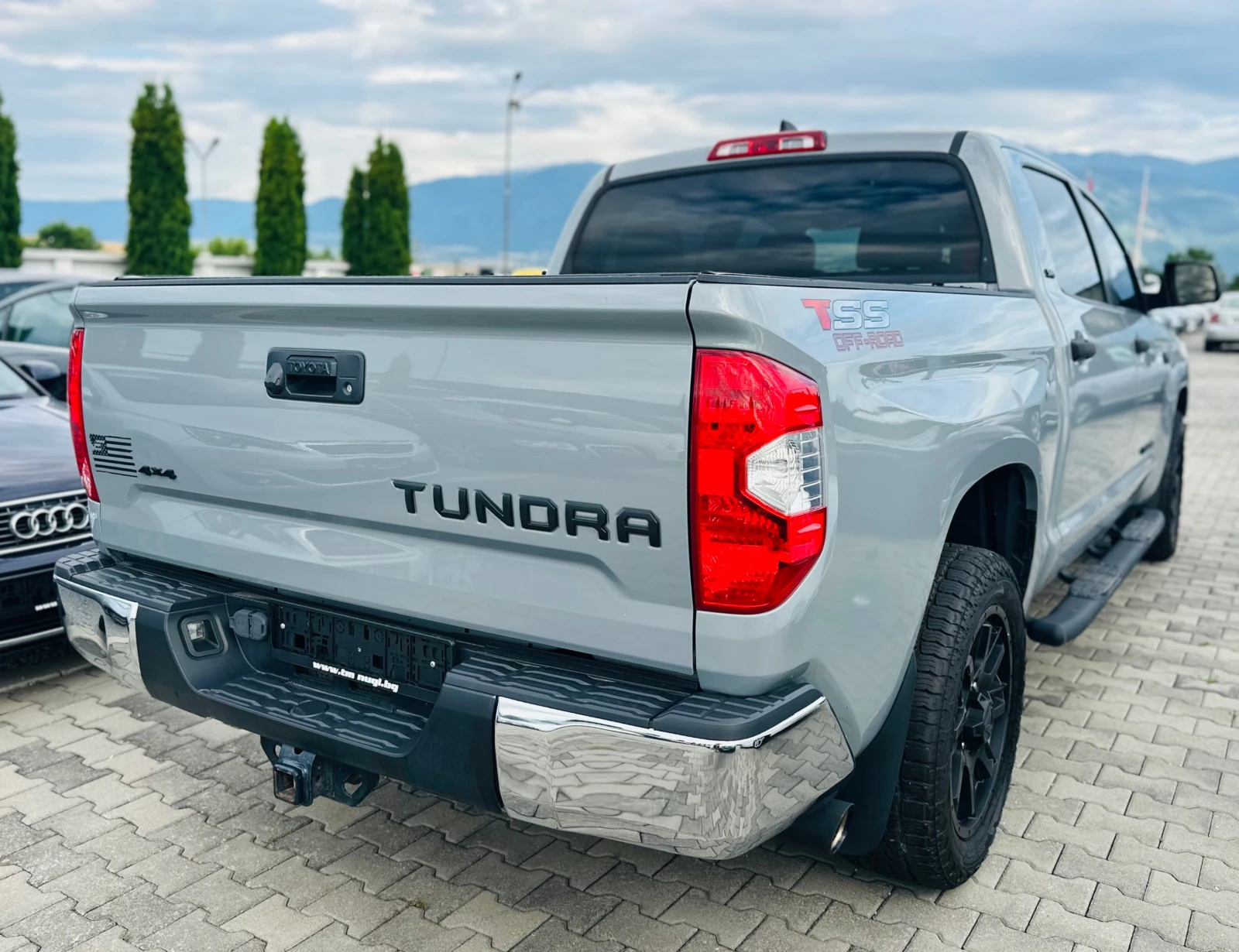 Toyota Tundra, снимка 6 - Автомобили и джипове - 53470740