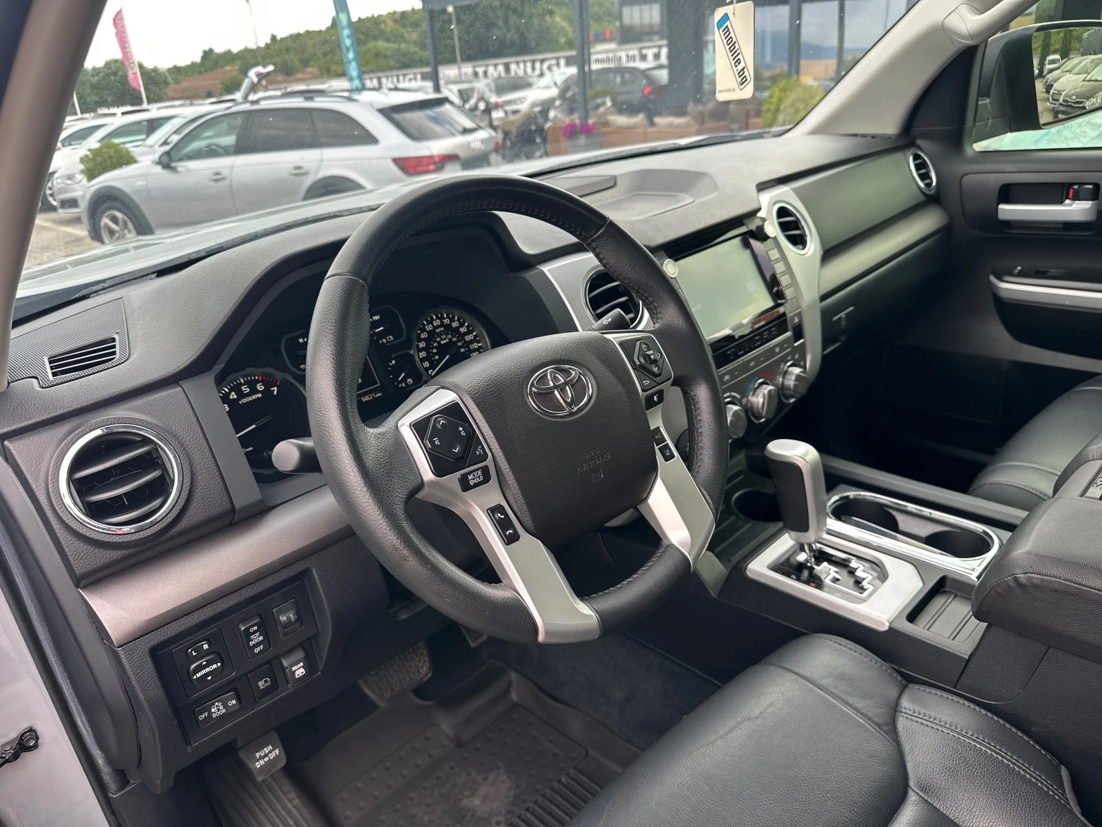 Toyota Tundra, снимка 10 - Автомобили и джипове - 53470740