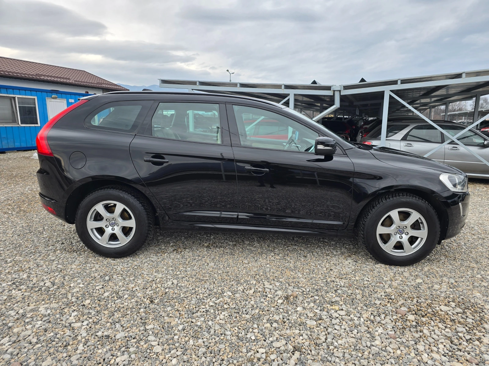 Volvo XC60 2, 4 D NAVI 164888 РЕАЛНИ КИЛОМЕТРИ - изображение 6