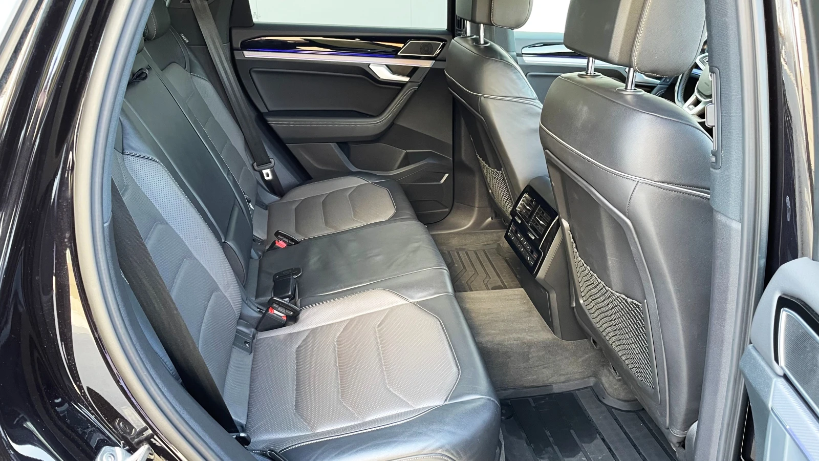 VW Touareg R-line V6 TDI 4MOTION, снимка 11 - Автомобили и джипове - 53710895