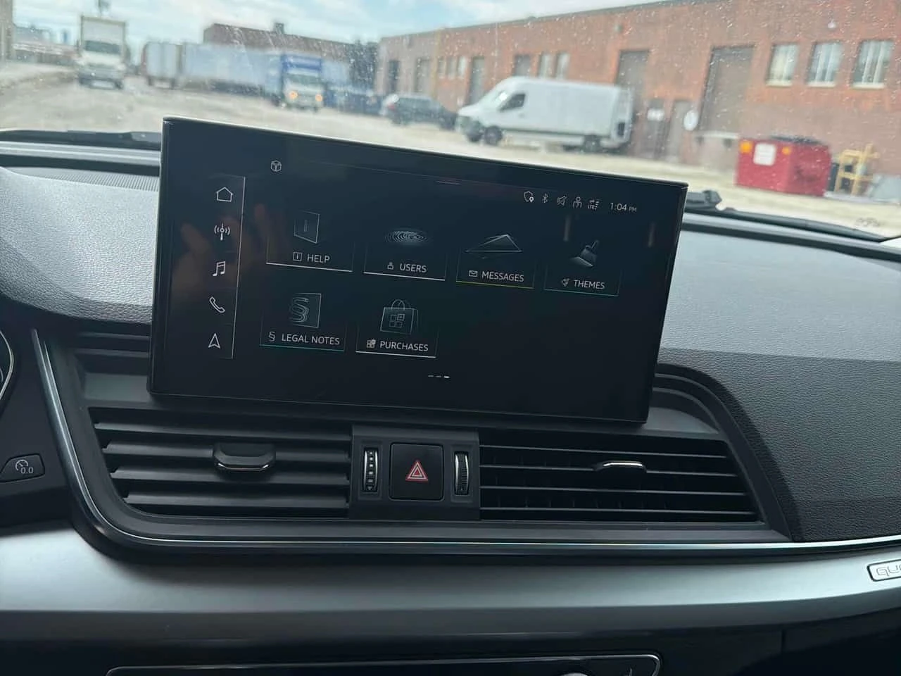 Audi Q5 Komfort/CARFAX/ Подгрев/Памет/2 ключа, снимка 12 - Автомобили и джипове - 53930262