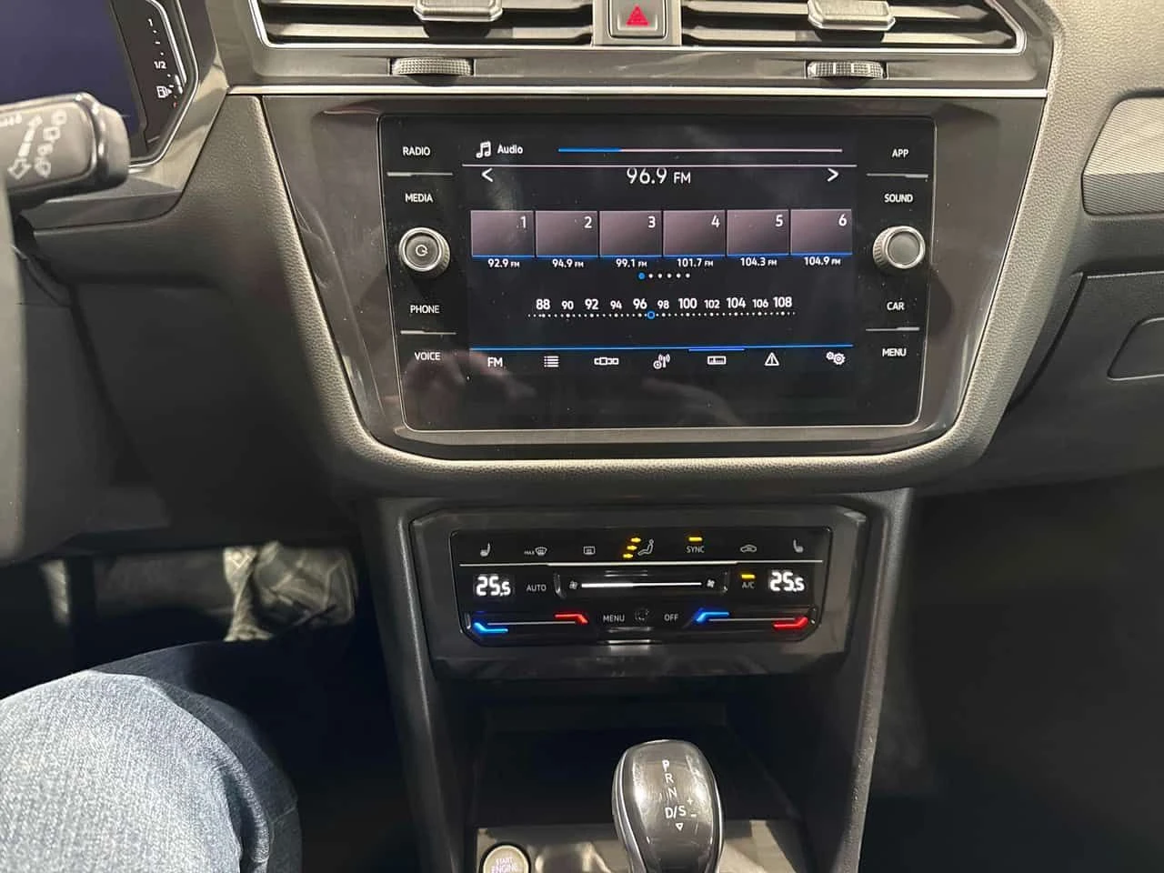 VW Tiguan * Comfortline * CARFAX * ПЕРФЕКТНО ОБСЛУЖВАНЕ* , снимка 9 - Автомобили и джипове - 53958786