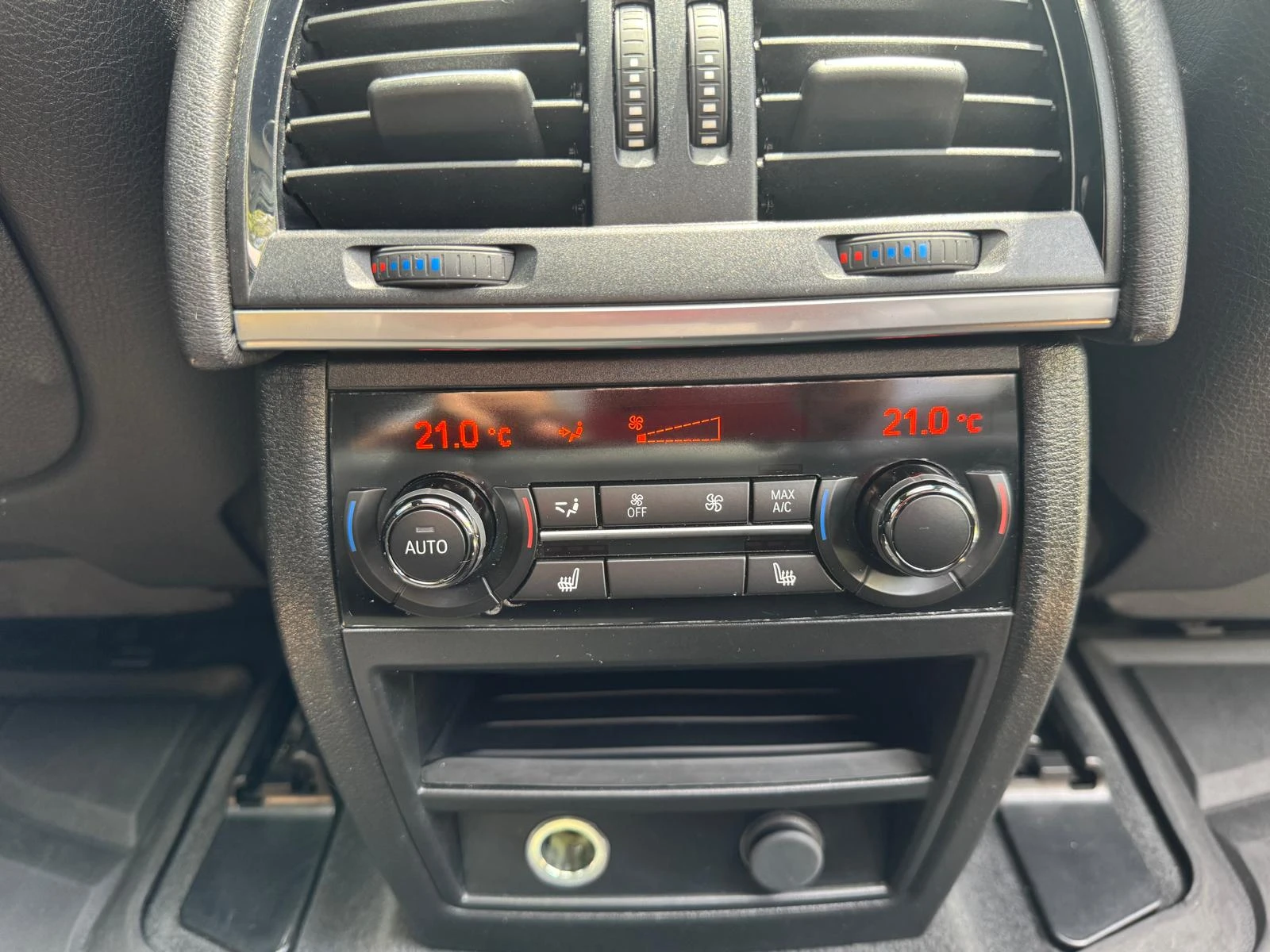 BMW X5 3.5i XDrive* M pack* Head up* Soft close , снимка 14 - Автомобили и джипове - 54121042