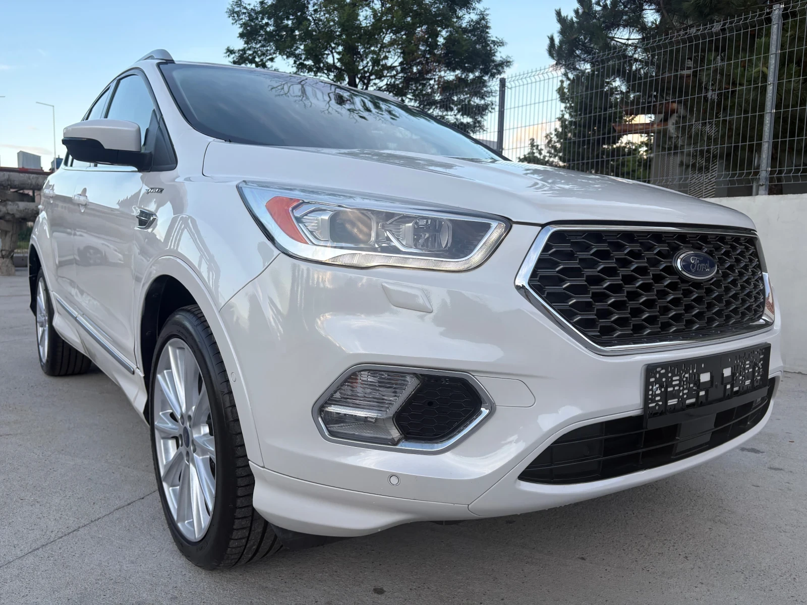 Ford Kuga Vignale AWD 180kc Automatic 148x km!!!, снимка 11 - Автомобили и джипове - 55047015