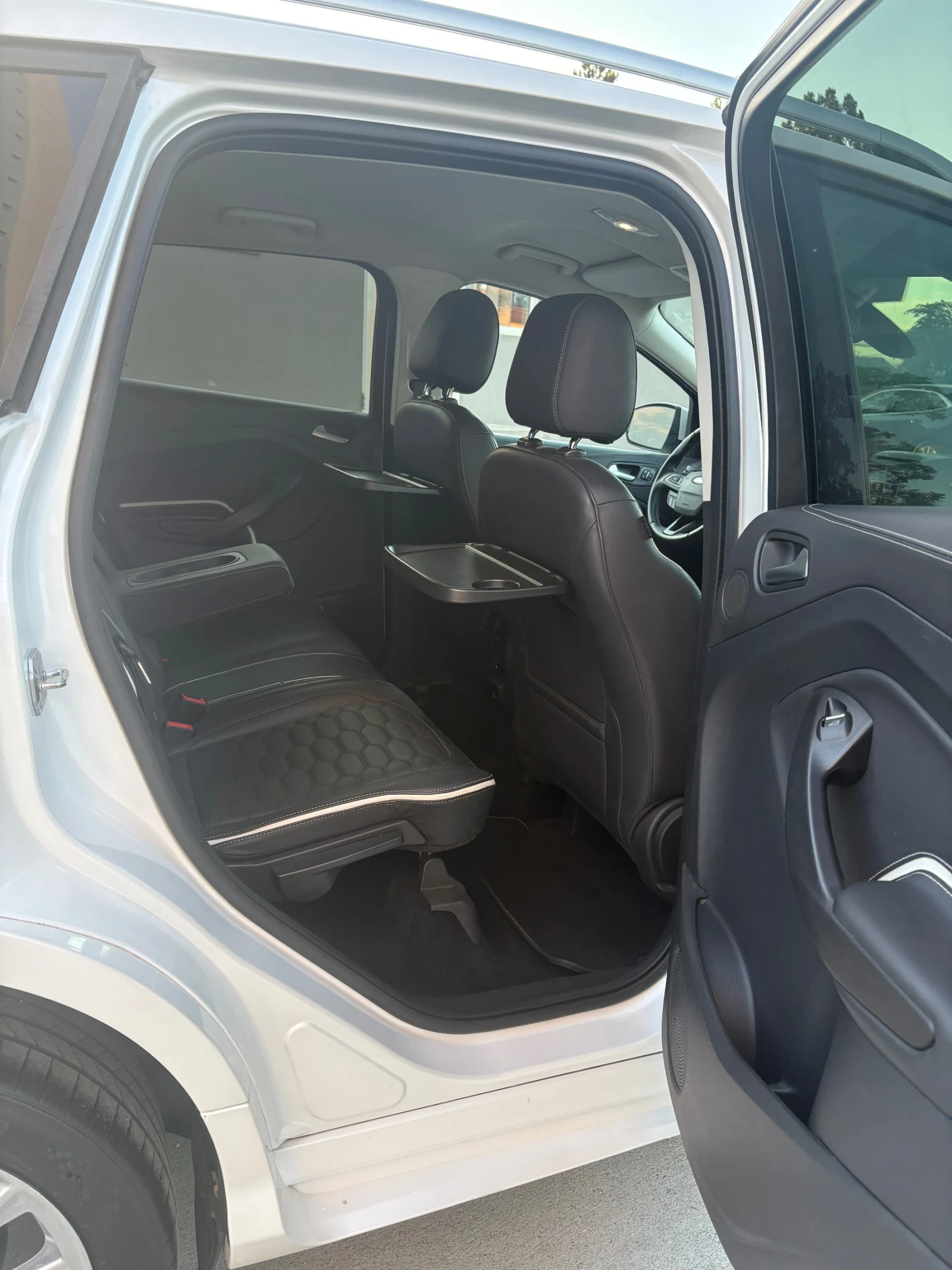 Ford Kuga Vignale AWD 180kc Automatic 148x km!!!, снимка 15 - Автомобили и джипове - 55047015
