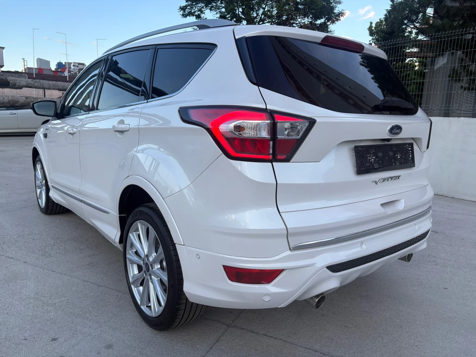 Ford Kuga Vignale AWD 180kc Automatic 148x km!!!, снимка 5 - Автомобили и джипове - 55047015
