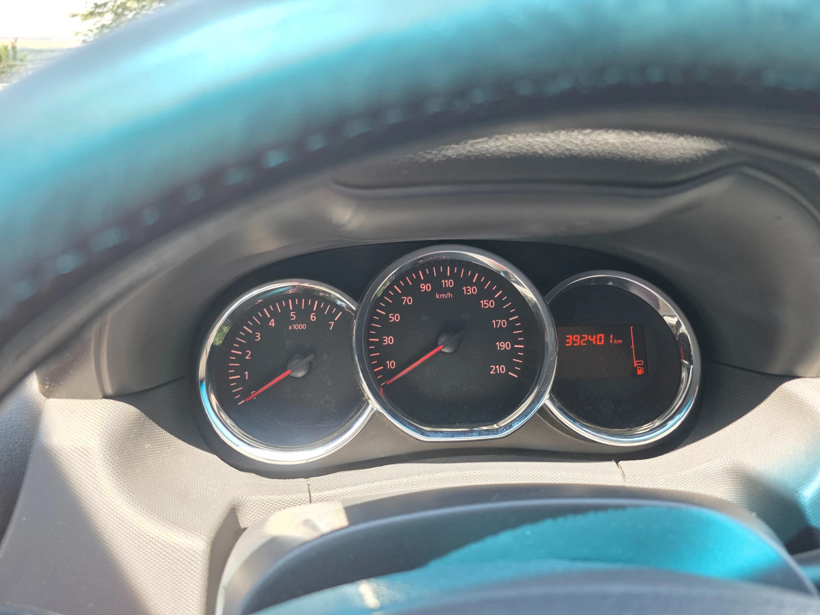 Dacia Duster, снимка 12 - Автомобили и джипове - 55225612