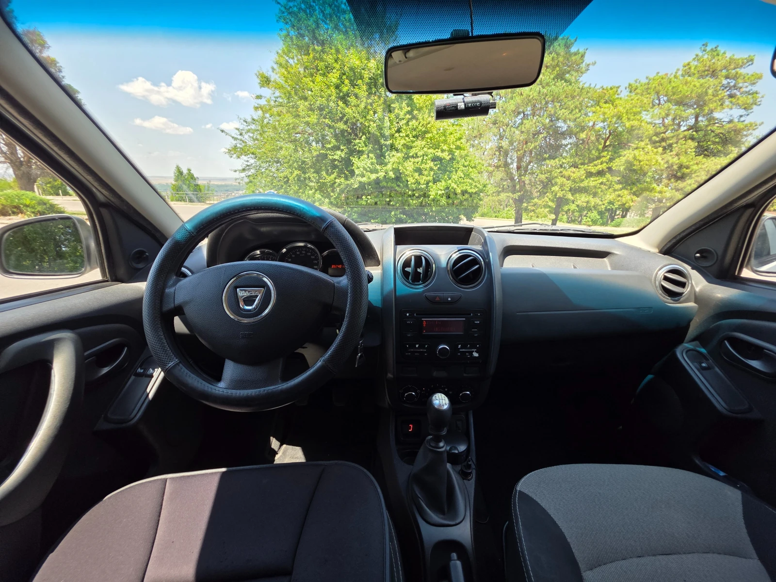 Dacia Duster, снимка 11 - Автомобили и джипове - 55225612